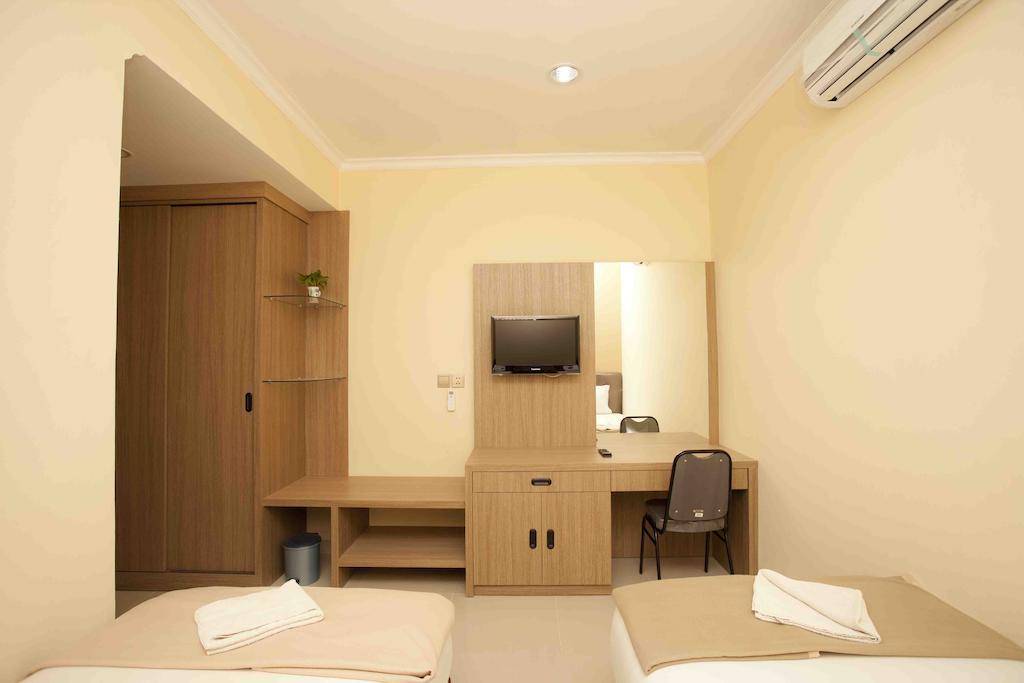 Benito Residence Tangerang Habitación foto